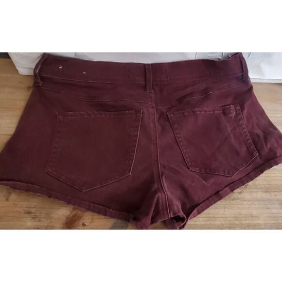 Hollister shorts - Picture 2 of 4